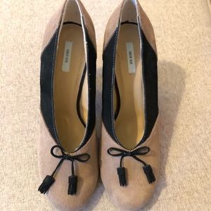 Kimchi Blue Two Tone Retro Leather Tassel Pumps